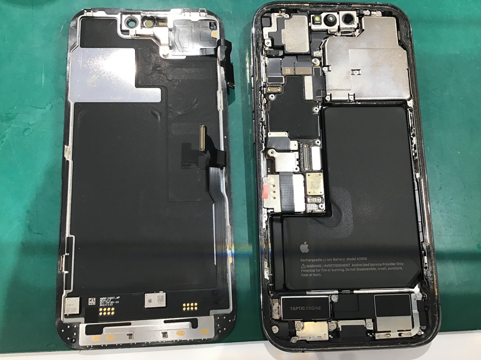 iPhone14Proの画面交換をさせて頂きました！